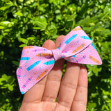 Adorable crayon print bows!