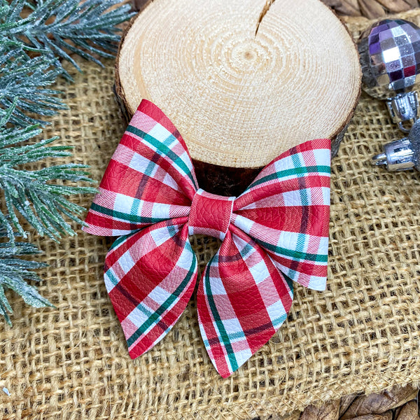 Gorgeous green, red and white plaid bows, perfect for Christmas!