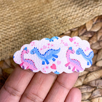 Wildly cute Valentine's Day scalloped snap clips!