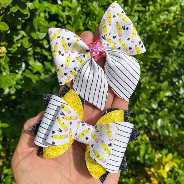 Adorable pencil and lined paper print back to school bows!