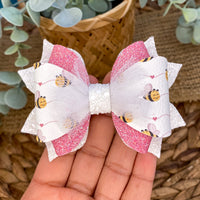 Sweet heart and bee print bows!