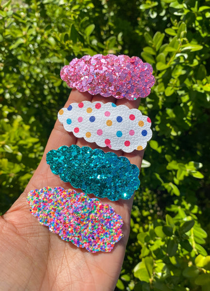 Adorable bright and fun scalloped snap clips!