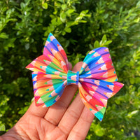 Vibrant pencil crayon print bows!