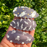 Glow in the dark Halloween print snap clips!