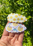 Fun bright scalloped snap clips!