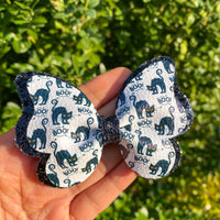 Sweet and spooky black cat bows!