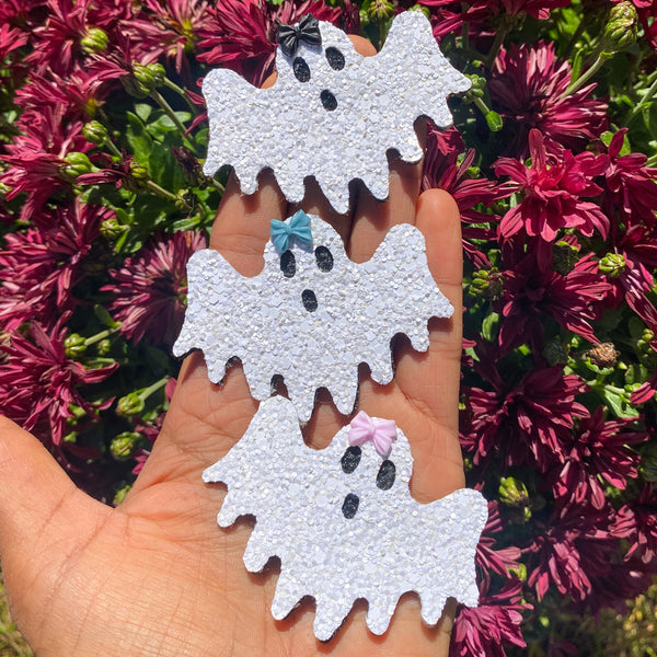 Sparkly glitter ghost clips, perfect for Halloween!