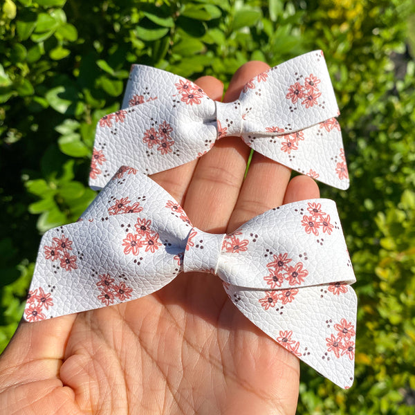Beautiful neutral floral Lucy bows