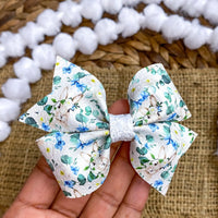 Sweet floral bunny bows, perfect for Easter!