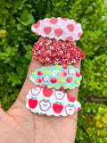 Adorable apple snap clips perfect for back to school!