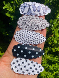 Sweet and simple, monochromatic scalloped snap clips!
