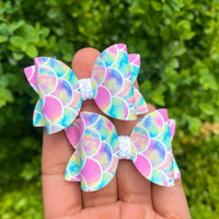 Beautiful colourful marbled mermaid scale bows!