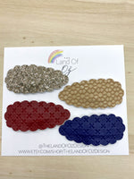 Gorgeous scalloped snap clips in pretty colours for fall or winter!