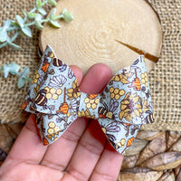 BEEutiful sunflower and bee bows!