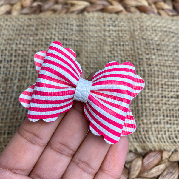 Striped Scalloped Pinch bow!