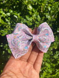 Adorable rainbow party bows!