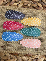 Adorable dainty blossoms scalloped snap clips!