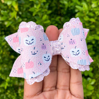 Sweet and spooky pink pumpkin bows!