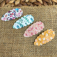 Gorgeous floral scalloped snap clips!