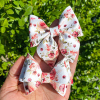 Stunning floral bows!