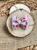 Adorable classic Christmas print bows, perfect for the holidays!