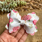 Gorgeous pink hydrangea bows!