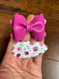 Floral faux leather scalloped or smooth snap clips in gorgeous colours!