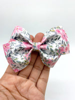 Gorgeous muted pink floral bows!