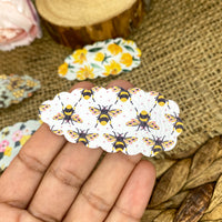 Adorable bees and blooms scalloped snap clips!