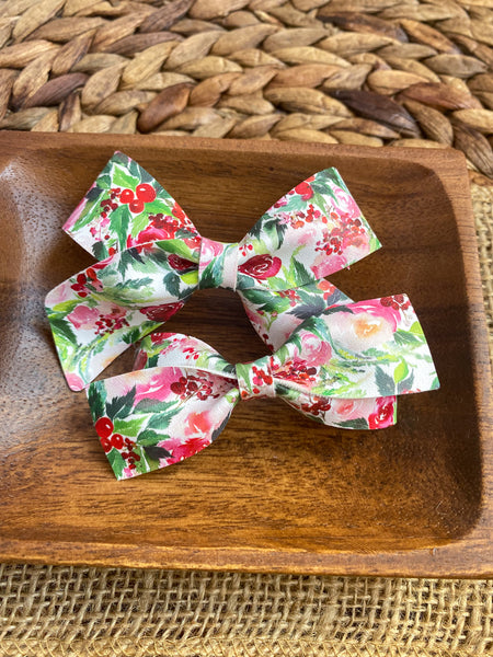 Gorgeous red, pink and green floral, perfect for winter or the holidays!