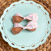 White sprinkle ice cream bows, perfect for summer!