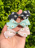Elegant and pretty daisy bows!
