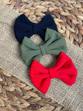 Adorable cable knit fabric bow clips or headbands in perfect colours for winter or the holidays!.