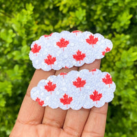 Red and white maple leaf scalloped snap clips!