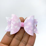 Gorgeous watercolour heart bows perfect for Valentine's Day!