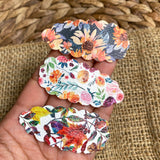 Gorgeous Fall floral and fall leaves scalloped snap clips!